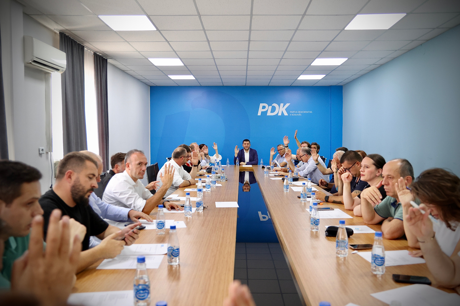“Pa Ramiz Lladrovcin”: PDK garon në 36 komuna, këta janë të gjithë kandidatët për kryetarë nga kjo parti