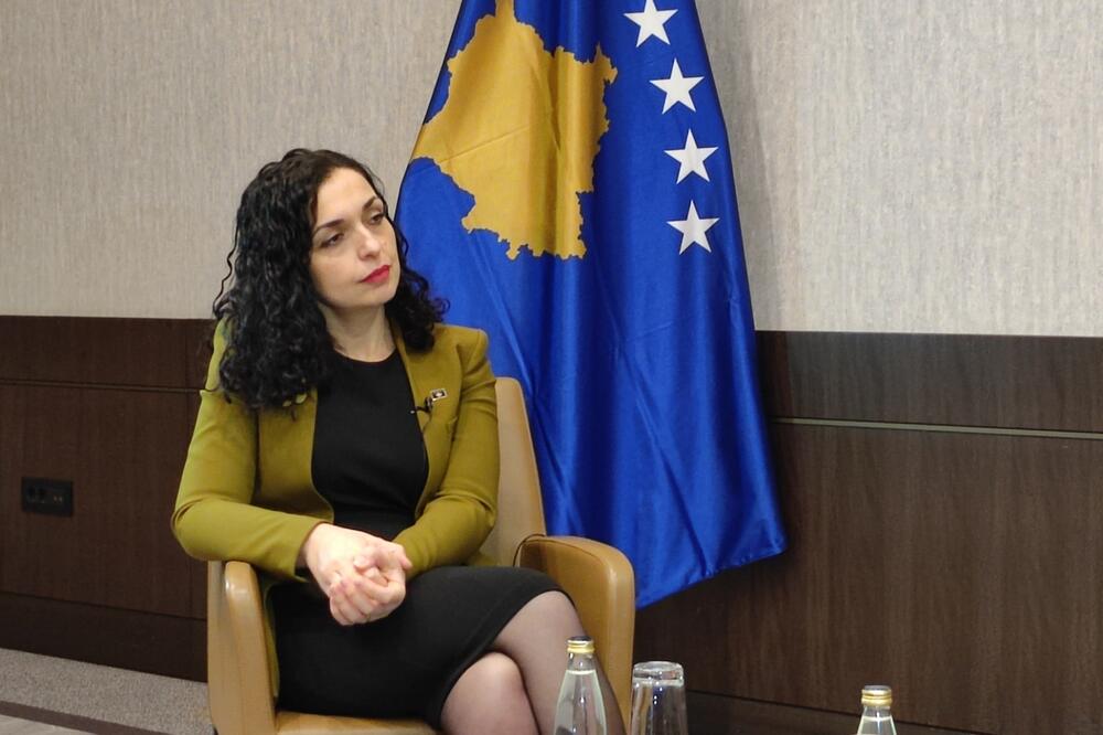 Osmani në përvjetorin e epopesë së Rahovecit: Përulemi me nderim para sakrificës së dëshmorëve të UÇK-së – Kujtimi për viktimat është i përjetshëm