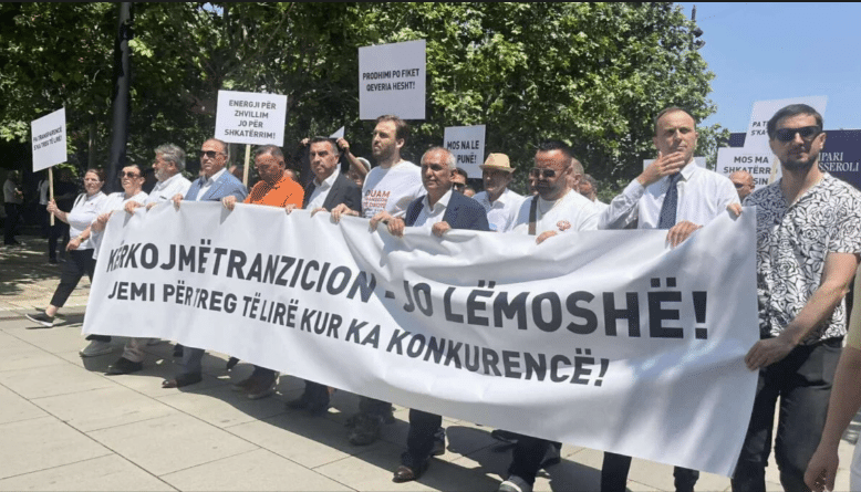 Gjykata Komerciale pezullon vendimin e ZRrE-së për 5 kompani të tjera