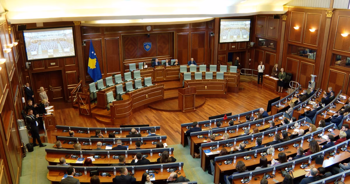 Kushtetuesja ua ndalon çdo veprim deputetëve pas kalimit të afatit 30 ditor: Masa e përkohshme deri më 8 gusht