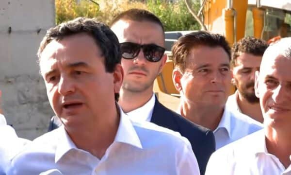 Kurti i përgjigjet BE-së dhe ambasadave për urat: Ata që kanë dilema le të na kontaktojnë, ua shpjegojmë qëllimet