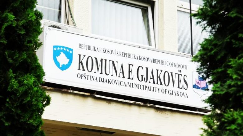 Dallaveret me prona: Kërkohet paraburgim për katër zyrtarët e komunës së Gjakovës