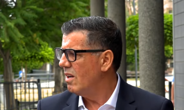 Haziri: Kurti dhe të tjerët do të duhej të largoheshin menjëherë prej zyreve, po e presim lajmin për një marrëveshje LVV-Nisma