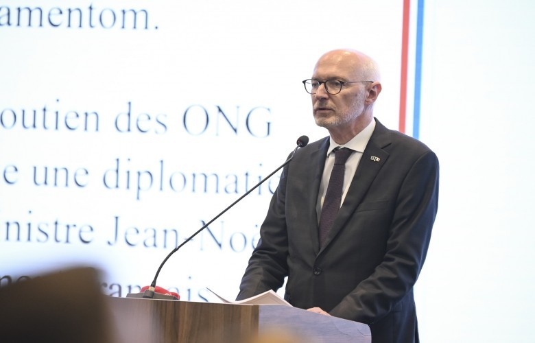 Ambasadori francez me thirrje për kompromis e konstituim të institucioneve