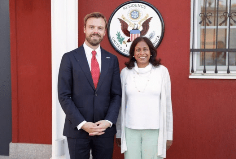 “Enigmat” e vizitës së diplomatit amerikan