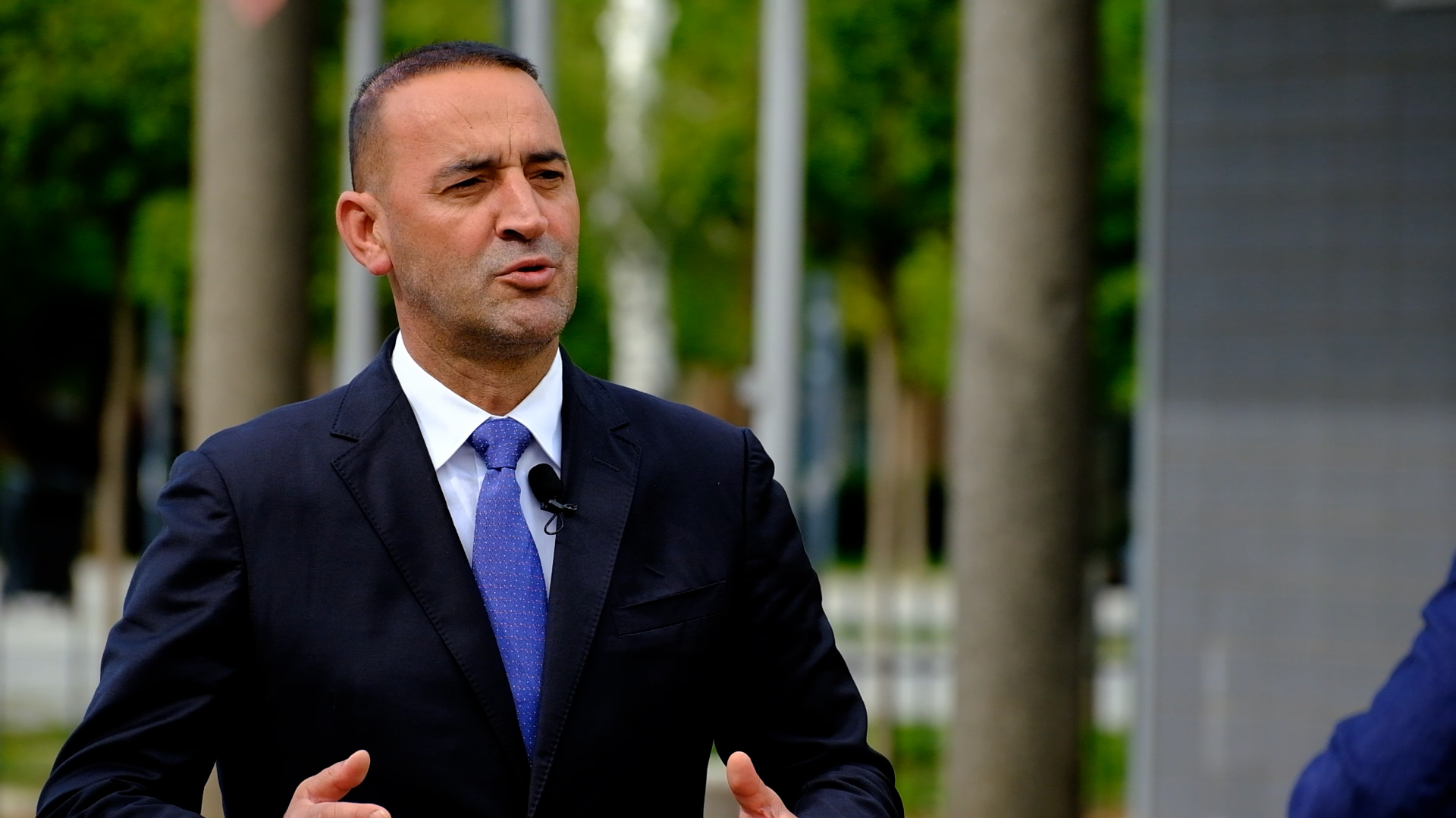 Haradinaj: Milionat e xhepit të varfër të Kosovës po shkojnë në Beograd, nëpërmes blerjes së rrymës