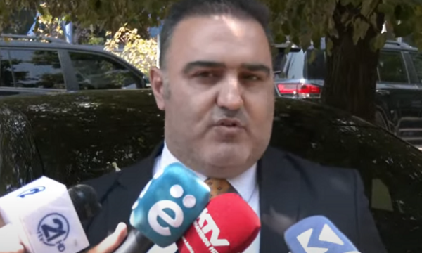 Sekretari i Kuvendit zbulon sms-in në anglisht, s’tregon kujt iu dërgua: Një bombë do të shpërthejë pas 10 minutash