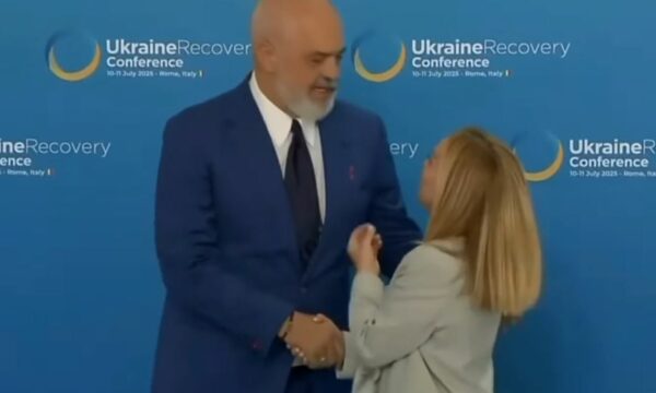 Kryeministri Rama në Romë për të marrrë pjesë në Konferencën për Rimëkëmbjen e Ukrainës, pritet nga homologia Giorgia Meloni