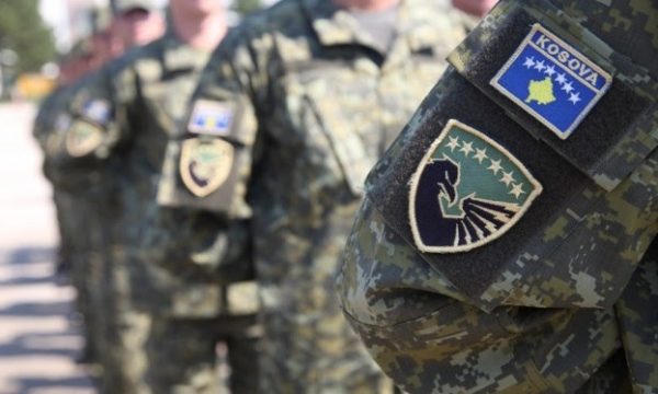 Dezerton ushtari i FSK-së: Shkoi në ShBA për trajnim por nuk u kthye më, vendosi të rrijë ilegalisht tek familjarët