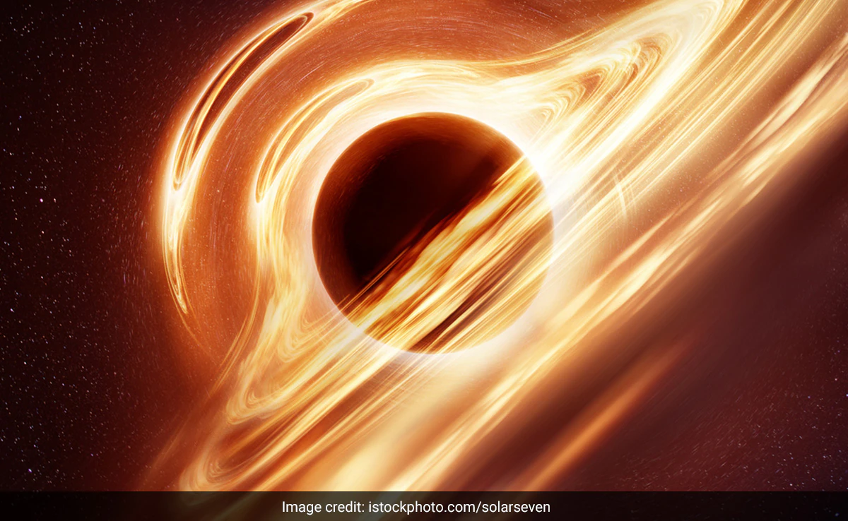 ​Astronomët mendojnë se kanë regjistruar lindjen e një vrime të zezë supermasive