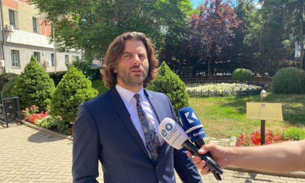 Limaj Kryeparlamentar? Kraki: Nëse Kurti mendon se e ka gjetur një formulë për dalje nga bllokada, jemi pas tij
