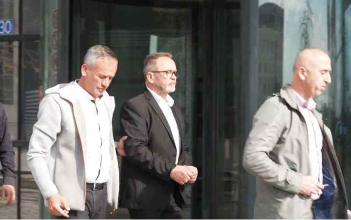 Raportohet se Policia degradoi hetuesit që hetuan Hajdarin, Krasniqin dhe Mujkën: Njëri mbikëqyrës i patrullës në Skënderaj, tjetri në Malishevë