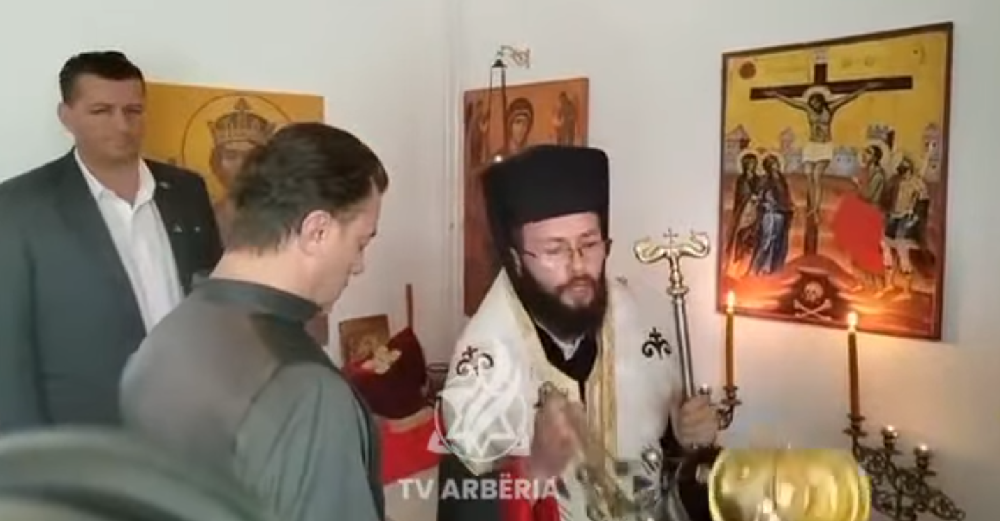 Vasili merr titullin e lartë kishtar: Kjo kishë më e vjetër se familjet më të vjetra të Kosovës, Bizantin e themeluam ne