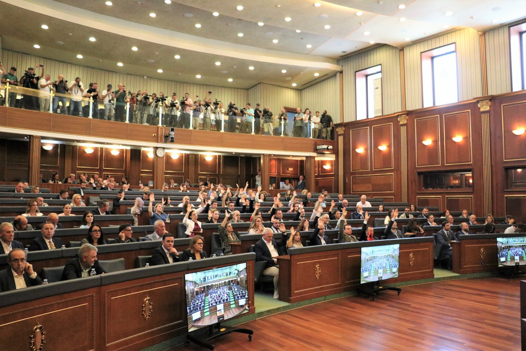 “Në 6 muaj bllokim të vendit, rreth 300 milionë euro humbje për Kosovën”