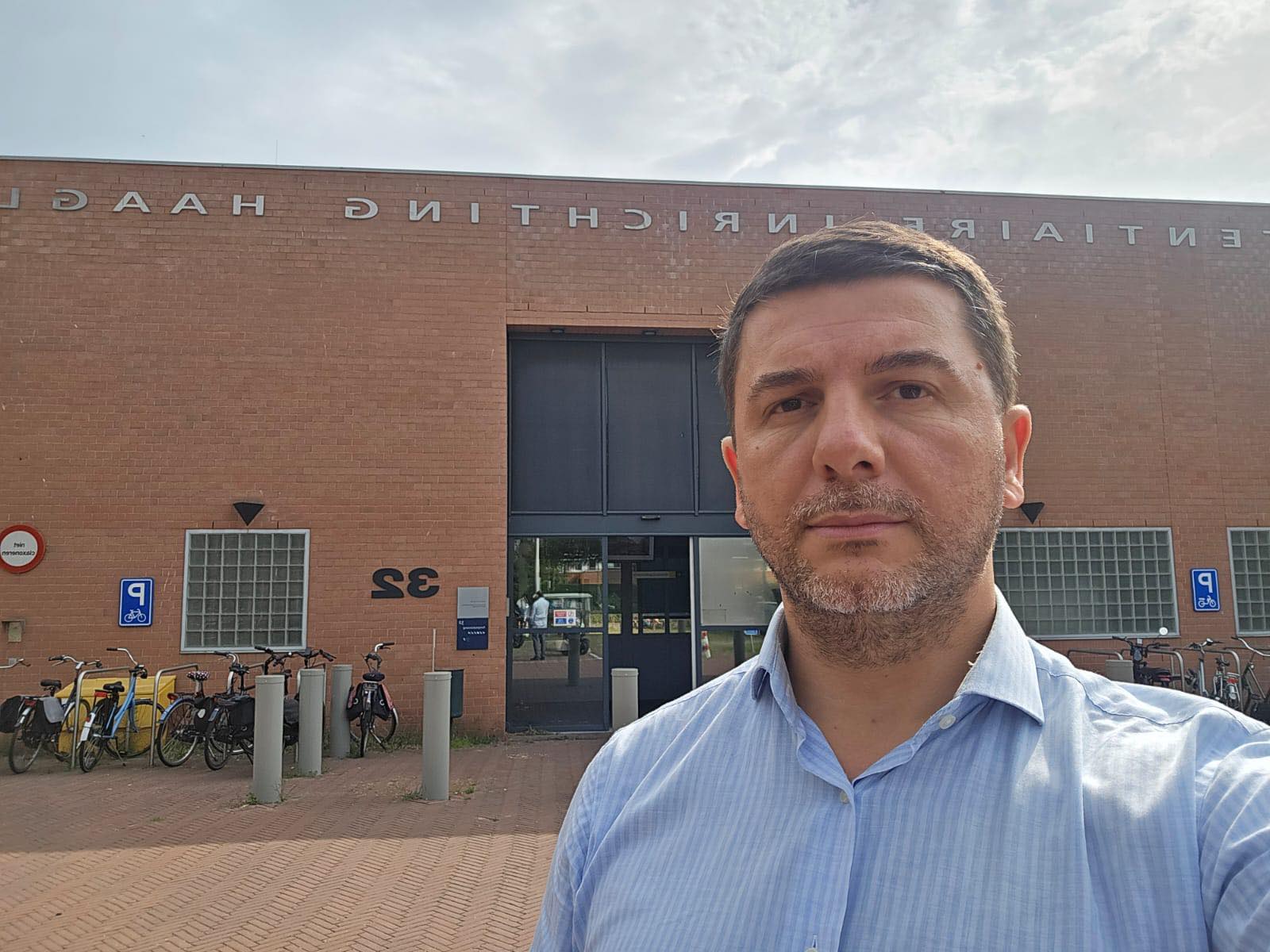 Memli Krasniqi viziton Thaçin dhe Veselin në Hagë: Drejtësia për çlirimtarët po afrohet