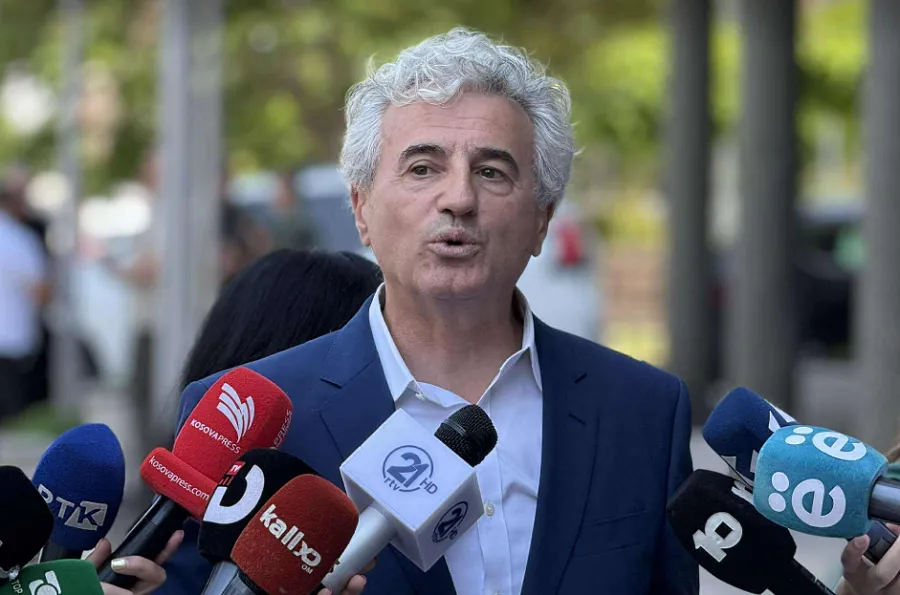 “Mos e hani djersën e popullit”- Avokati, Arianit Koci, iu kërkon deputetëve që t’i kthejnë paratë!