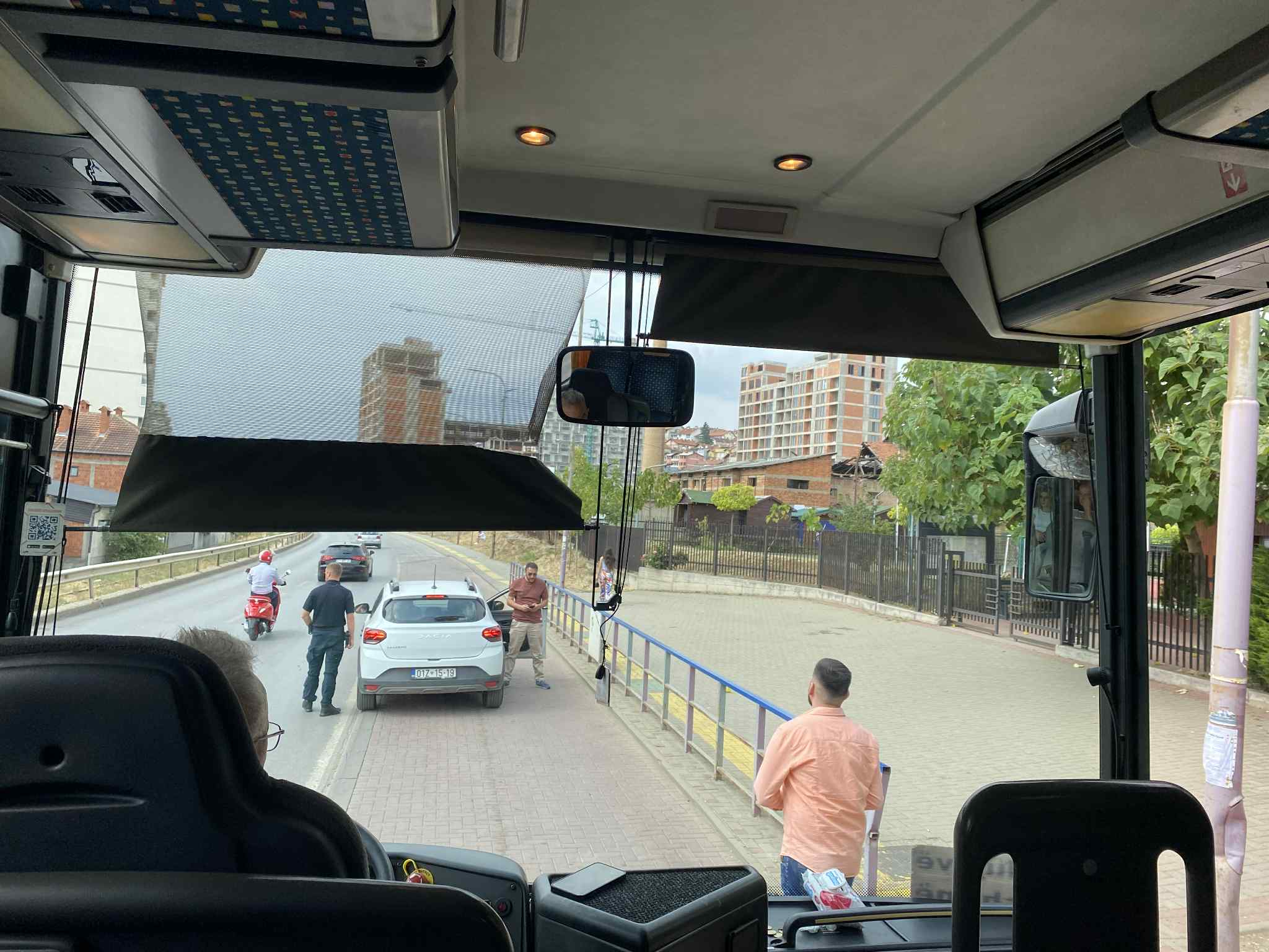 Rikthehet greva e linjës së autobusëve Prishtinë–Podujevë/ Përplasje me Komunën: Iu ndalohet hyrja te Xhamia e Llapit