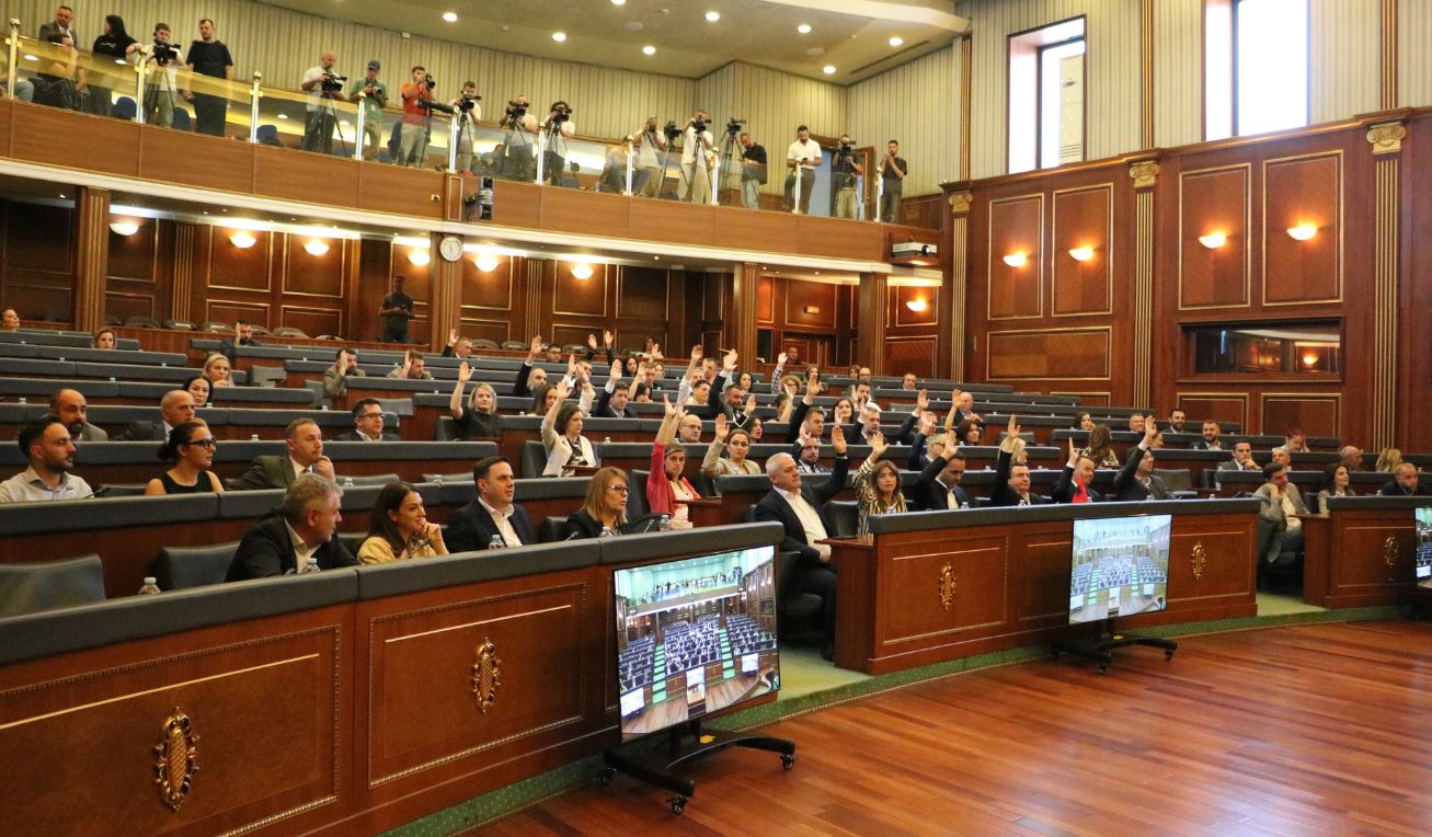Gjykata sqaron pse e kufizoi në 3 herë votimin e të njëjtit kandidat për kryetar të Kuvendit