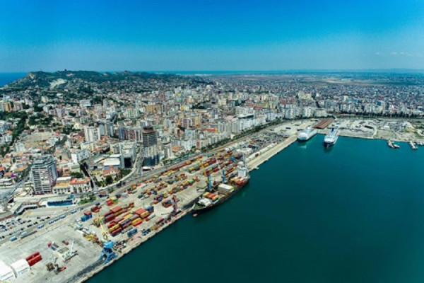 ​Porti i Durrësit shënon rritje të numrit të pasagjerëve