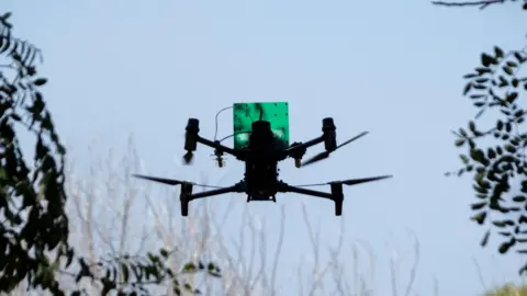 Arrestohen një deputet ukrainas dhe disa zyrtarë të lartë, akuzohen për korrupsion gjatë blerjes së dronëve