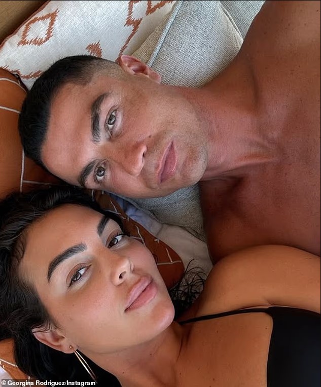 Pse u desh kaq gjatë që Cristiano Ronaldo dhe Georgina Rodriguez të fejoheshin?
