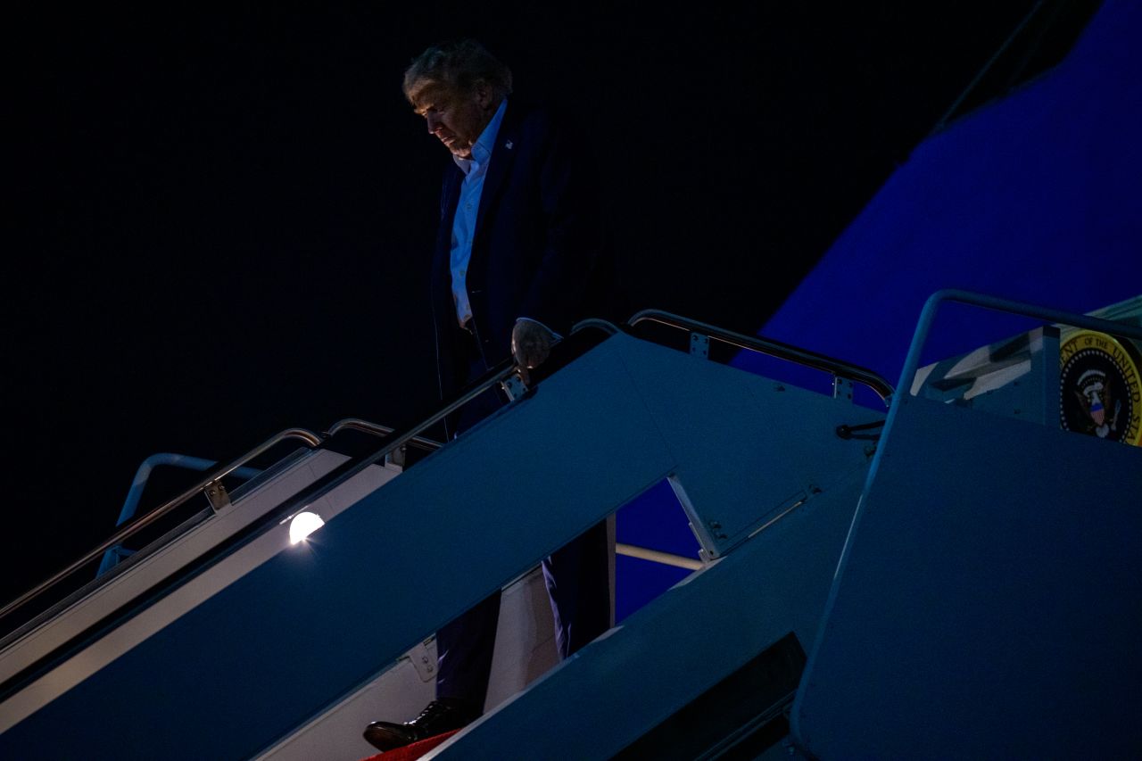Trump pati një bisedë të gjatë me Zelenskyn gjatë fluturimit derisa po kthehej nga Alaska