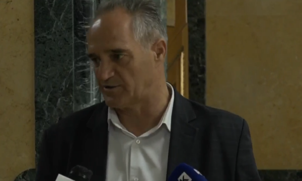 Hasani për zgjedhjen e nënkryetarit serb: Shkelje e Kushtetutës, PDK-në s’e frikësojnë zgjedhjet