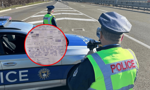 Policia kap një të mitur duke vozitur veturën, ia dënon babain me 300 euro