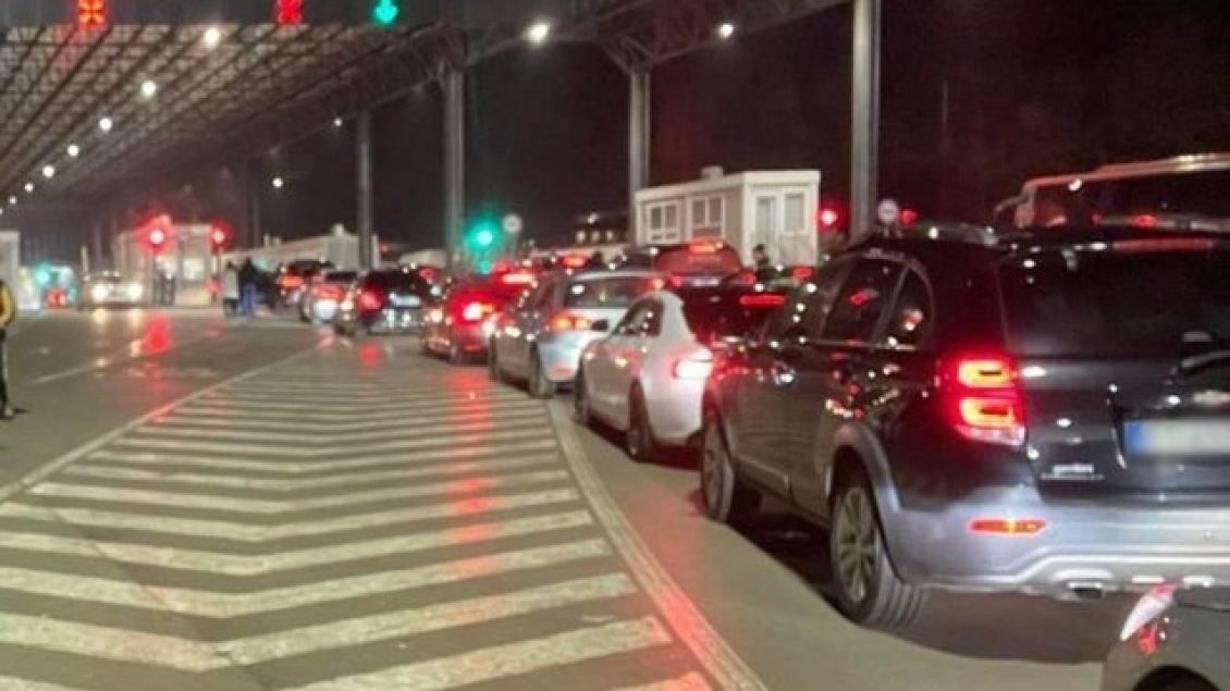 Mbi 5 orë pritjet për të dalë nga Kosova në Merdarë, kjo është gjendja nëpër pikat kufitare