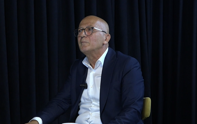 Naim Maloku zbulon G-Metodologjinë: Si ta thjeshtojmë kompleksitetin dhe ta ndërtojmë mendësinë e re në Kosovë