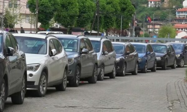 Aksion në Prizren: Kontrollohen 21 parkingje, zbulohen shkelje të shumta