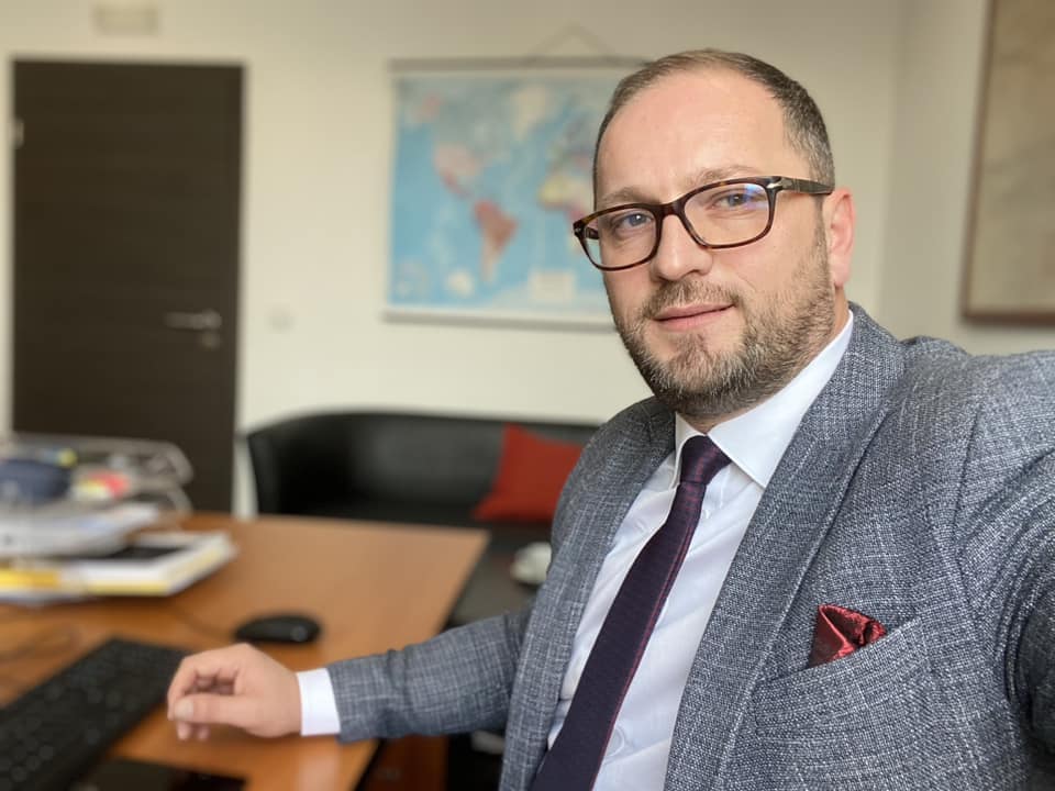 “Petrit Hajdari mund ta fitojë Drenasin pa balotazh”