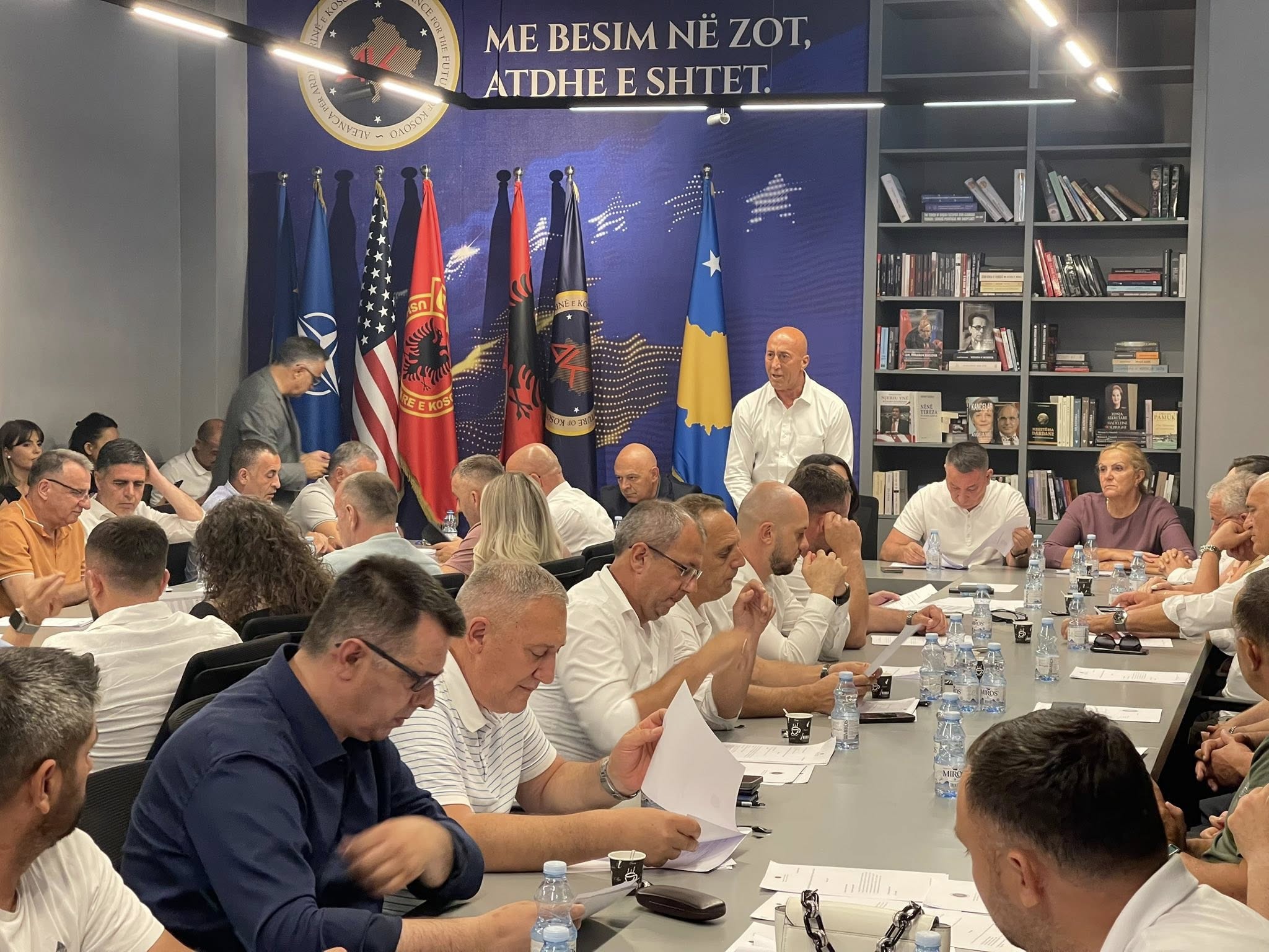 Zgjedhjet lokale, AAK garon me numrin 174