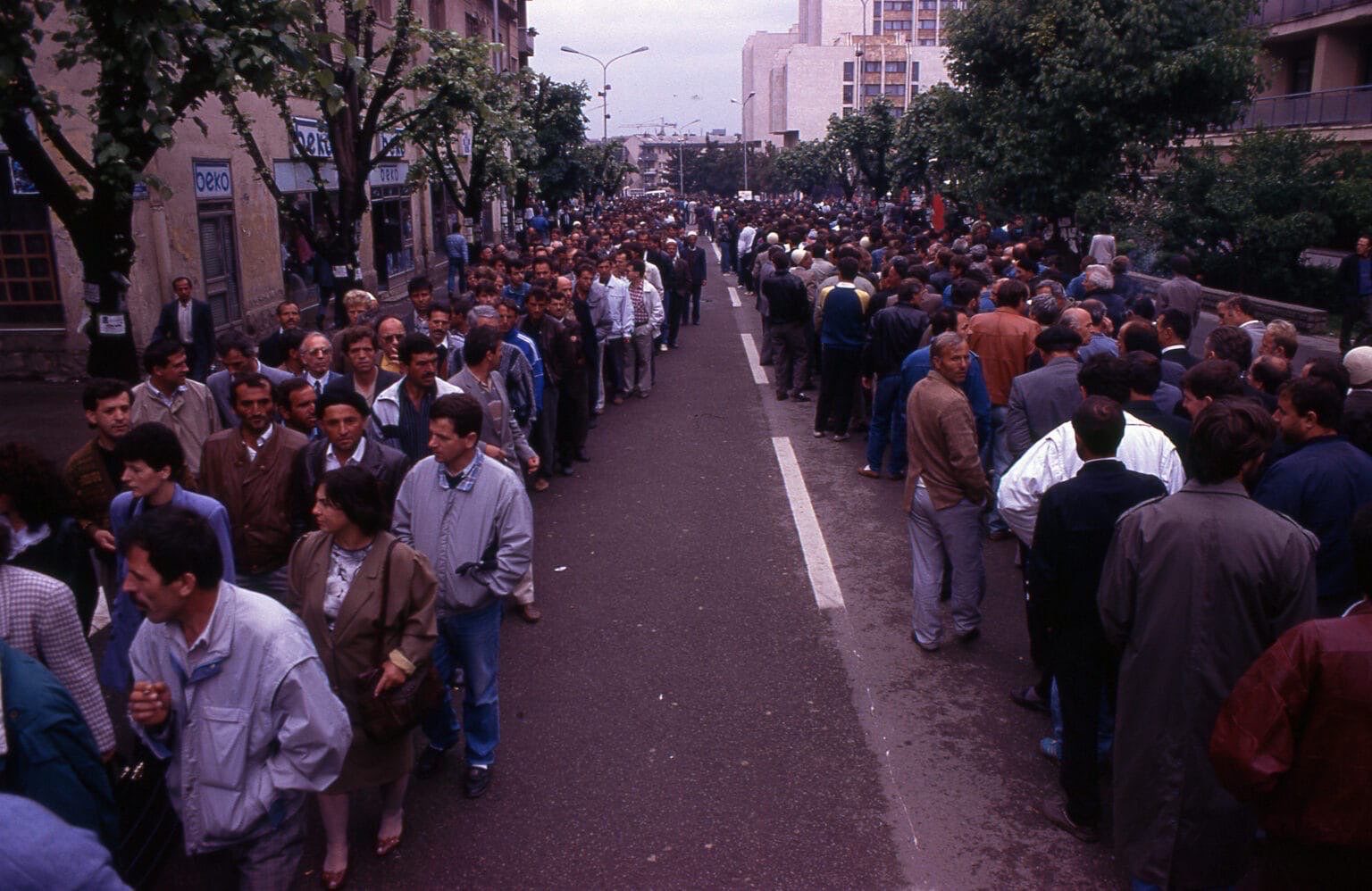 Kurti kujton grevën e madhe të 3 shtatorit 1990: Një nga aktet më të kulluara të rezistencës qytetare