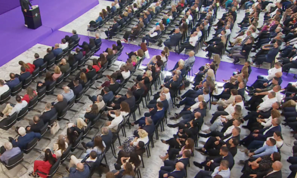 Edi Rama prezanton kabinetin e ri qeveritar (LISTA E PLOTË)