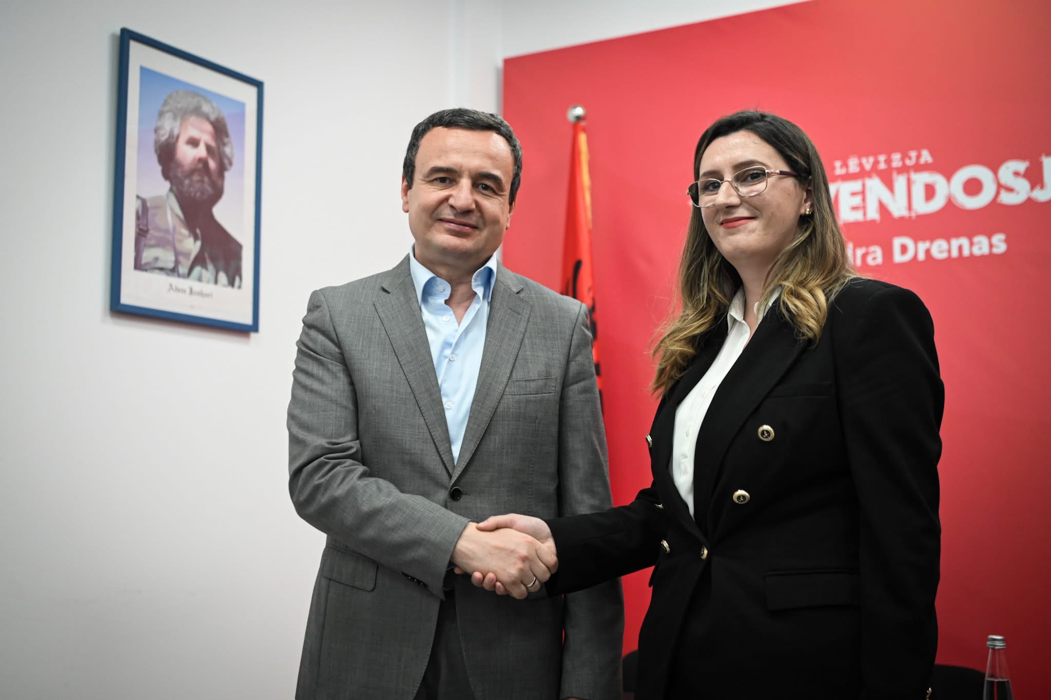 Kandidatja e LVV-së sfidon Lladrovcin: Kampion vetëm në dështime
