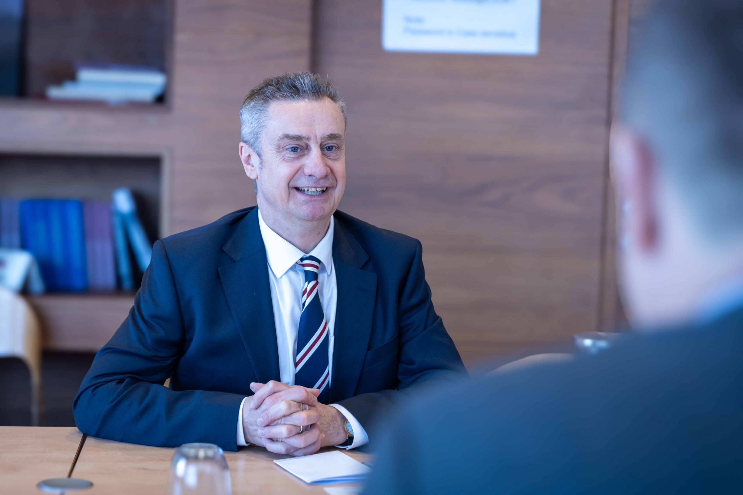 Hargreaves për veprimet e Qeverisë në Veri: Po vihet në pikëpyetje themeli i shtetit që mbështetet në Planin e Ahtisaarit