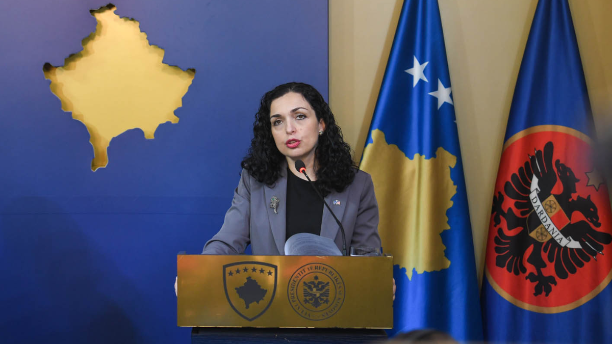 Për pak javë, presidentja katër herë bëri “zëdhënësen” e VV-së: Këto janë rastet