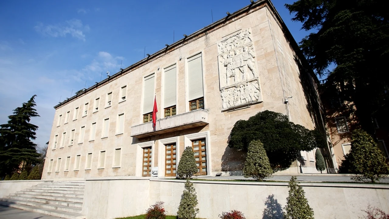 Para 98 vjetësh Shqipëria qe bërë me mbret