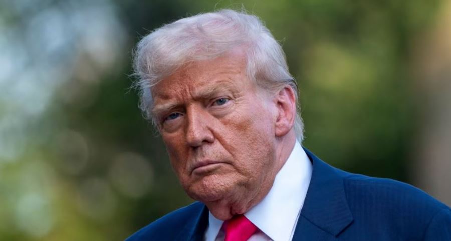Trump nënshkruan ligjin për publikimin e dosjeve të Epstein