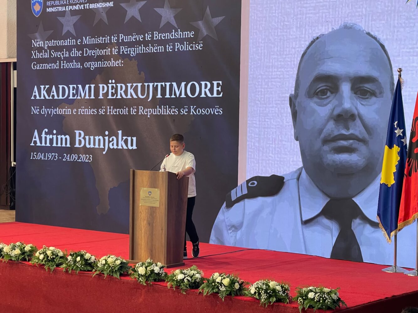 “E di që babai im nuk ishte vetëm im, por i gjithë Kosovës”, djali i Afrim Bunjakut me një fjalim emocionues