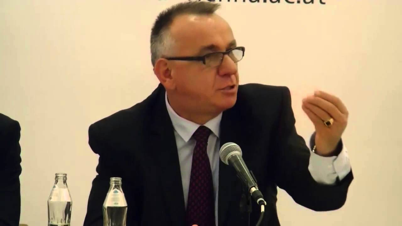 Enver Hasani: Veton Surroi është i padijshëm në çështje kushtetuese