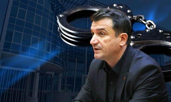 Erion Veliaj ndjek “live” nga qelia Ramën duke e shkarkuar?
