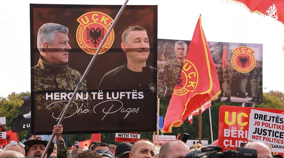 Protesta e fuqishme në Hagë: Shqiptarët nga mbarë bota kërkuan lirimin e krerëve të UÇK-së