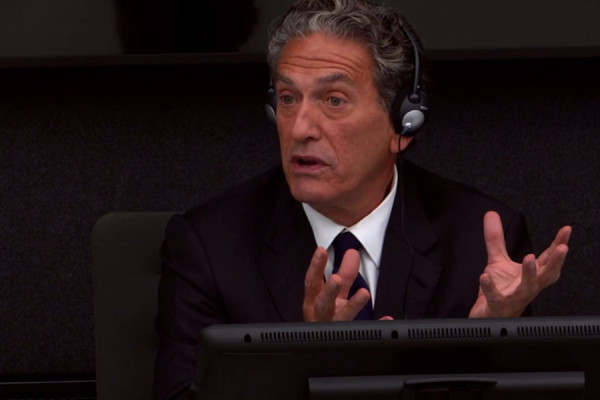 ​Amerikani James Rubin vazhdon edhe sot dëshminë në Hagë