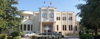 Ndërmjet “Jerusalemit qiellor” dhe parregullsive tokësore