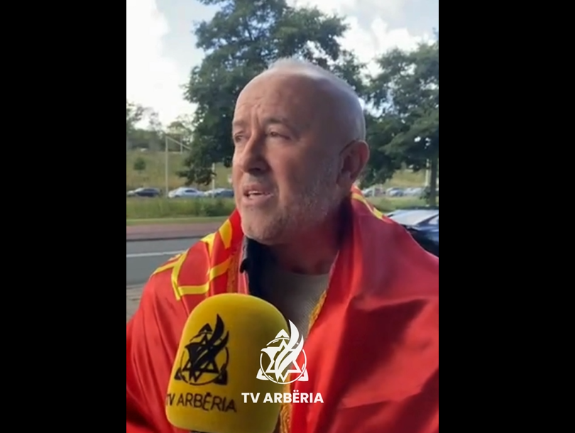 Mërgimtari nga protesta në Hagë: Ne e kemi mbrojtur pragun e derës, nuk kemi shku në Serbi me luftu – presim lirimin e krerëve të UÇK-së sa më shpejt