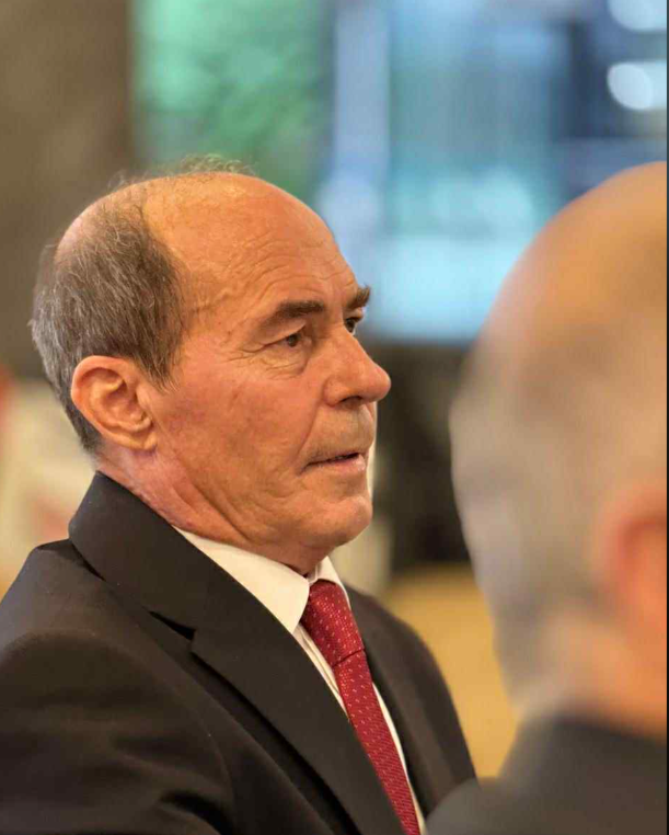 Poga: Na mungojnë shokët që po mbahen peng në Hagë, ata do të kthehen shpejtë