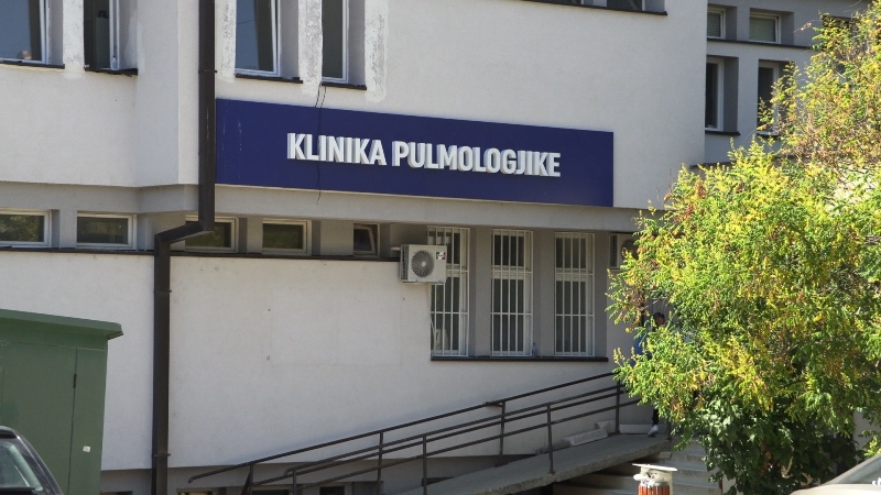 Rreth 100 raste të reja me tuberkuloz në Pulmologji brenda gjashtë muajsh në Kosovë