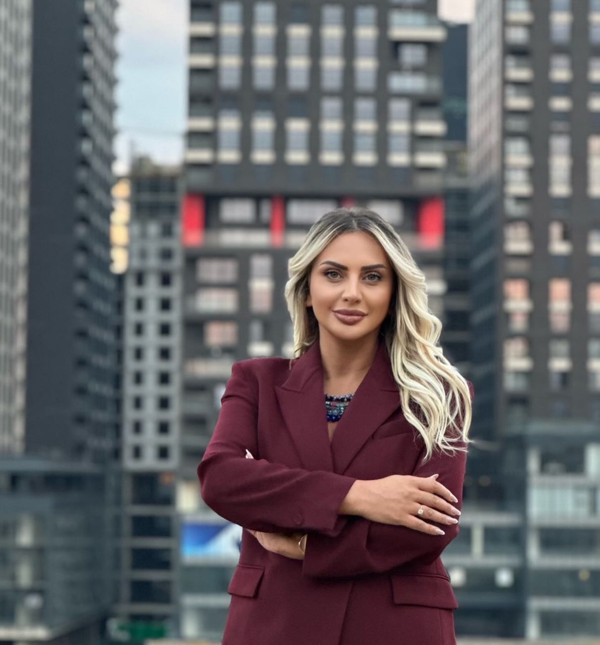 Eni Çobani i premton mbështetje Shega Beqirit për vazhdimin e mandatit të saj 4 vjeçar në Komunën e Prishtinës